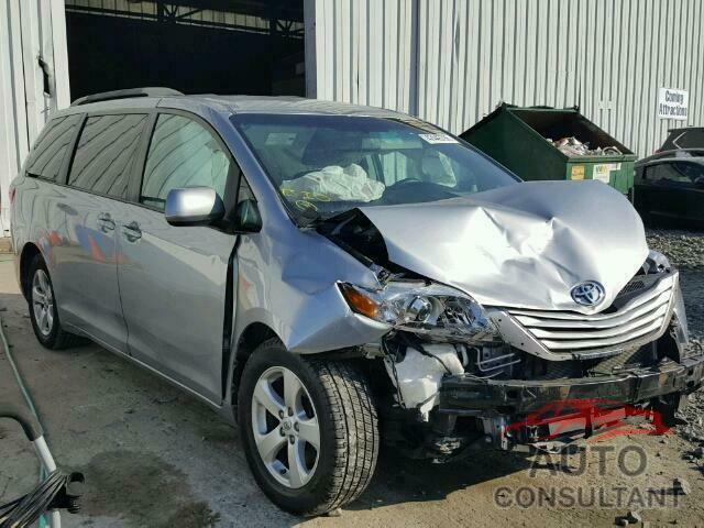 TOYOTA SIENNA LE 2015 - 5TDKK3DC8FS544843