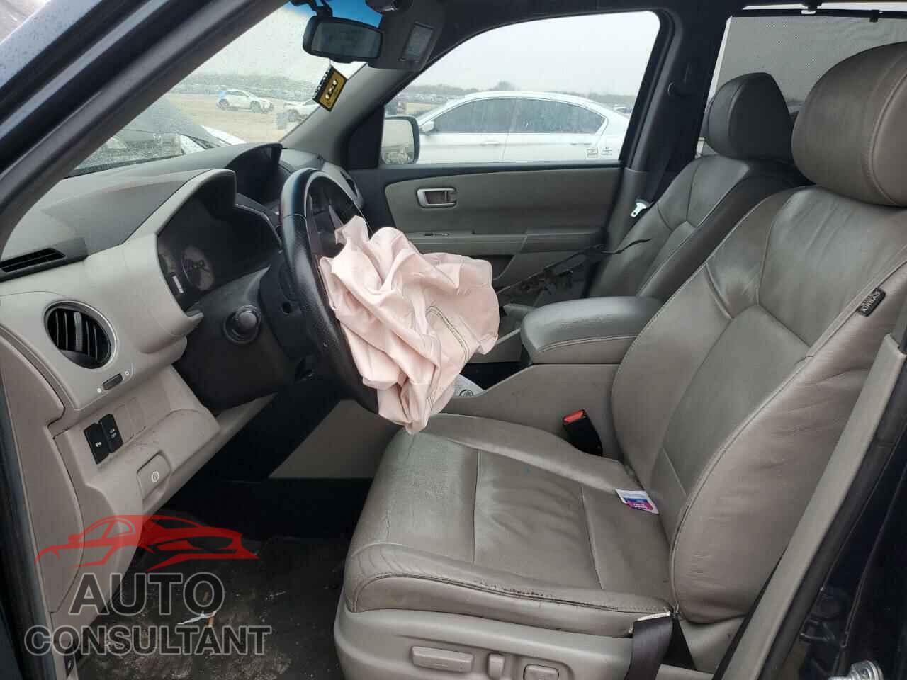 HONDA PILOT 2011 - 5FNYF3H90BB055753