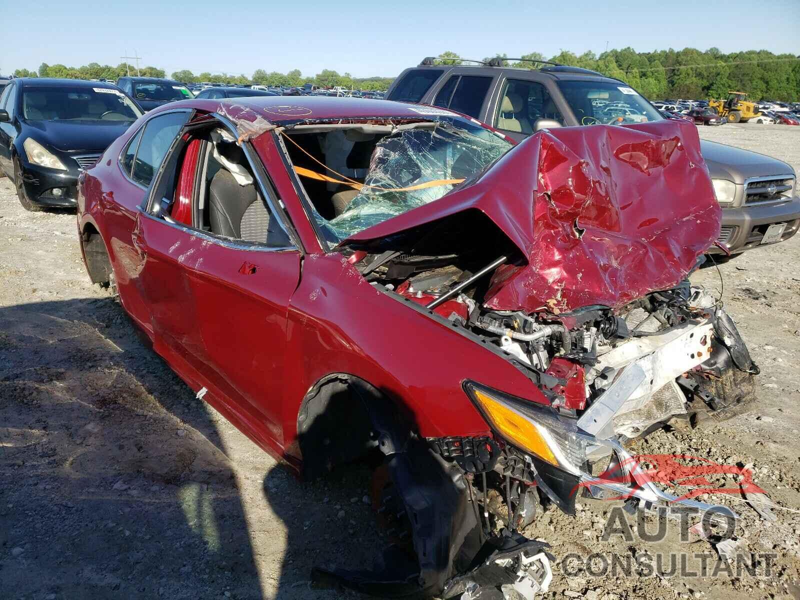 TOYOTA CAMRY 2018 - 4T1B11HK9JU565984