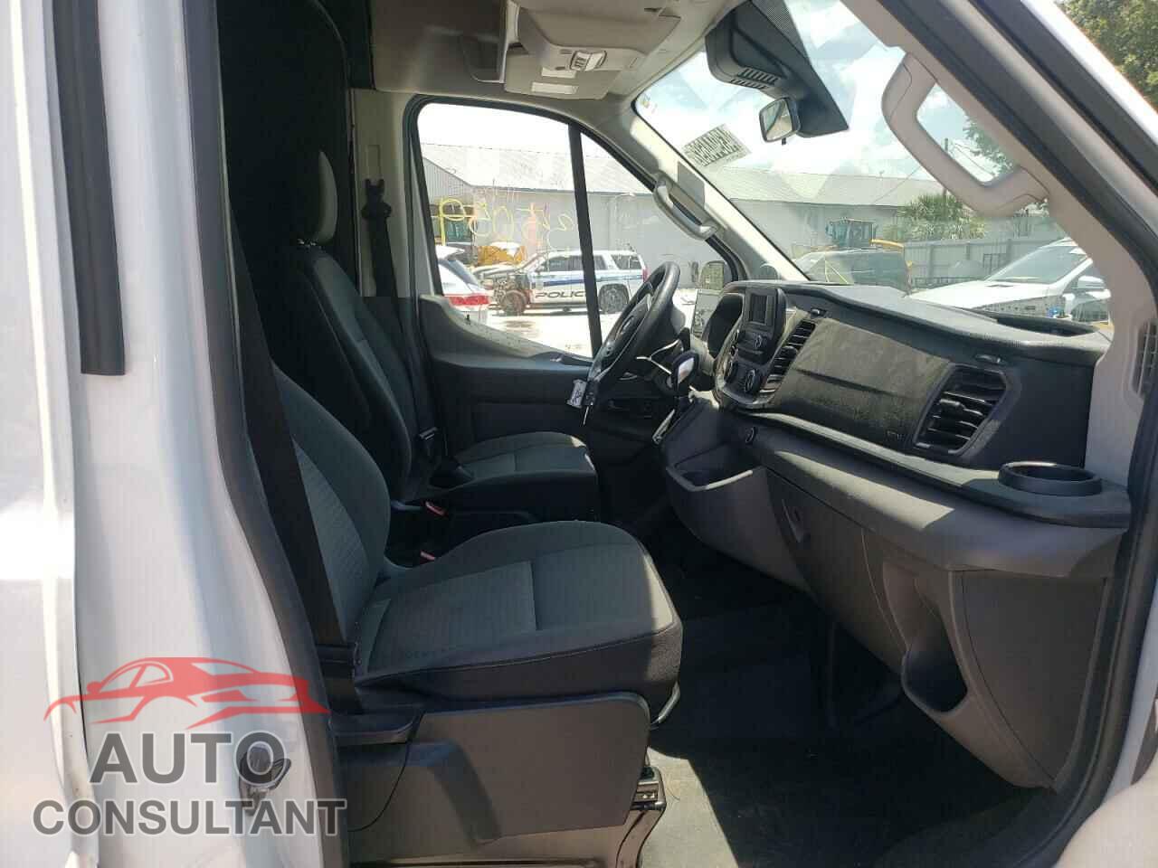 FORD TRANSIT CO 2020 - 1FTBR1C8XLKA04538