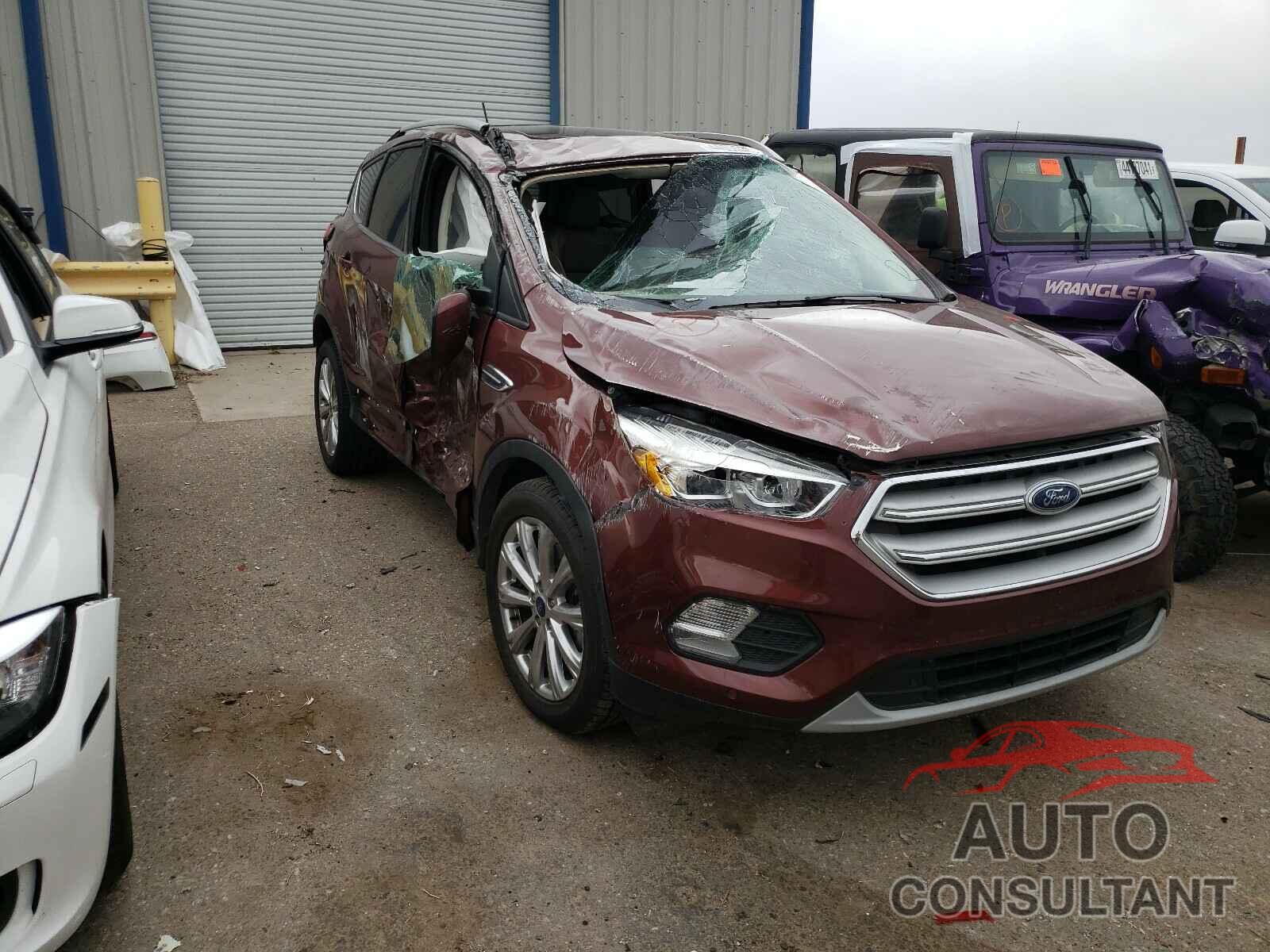 FORD ESCAPE 2018 - 1FMCU9J93JUB30475
