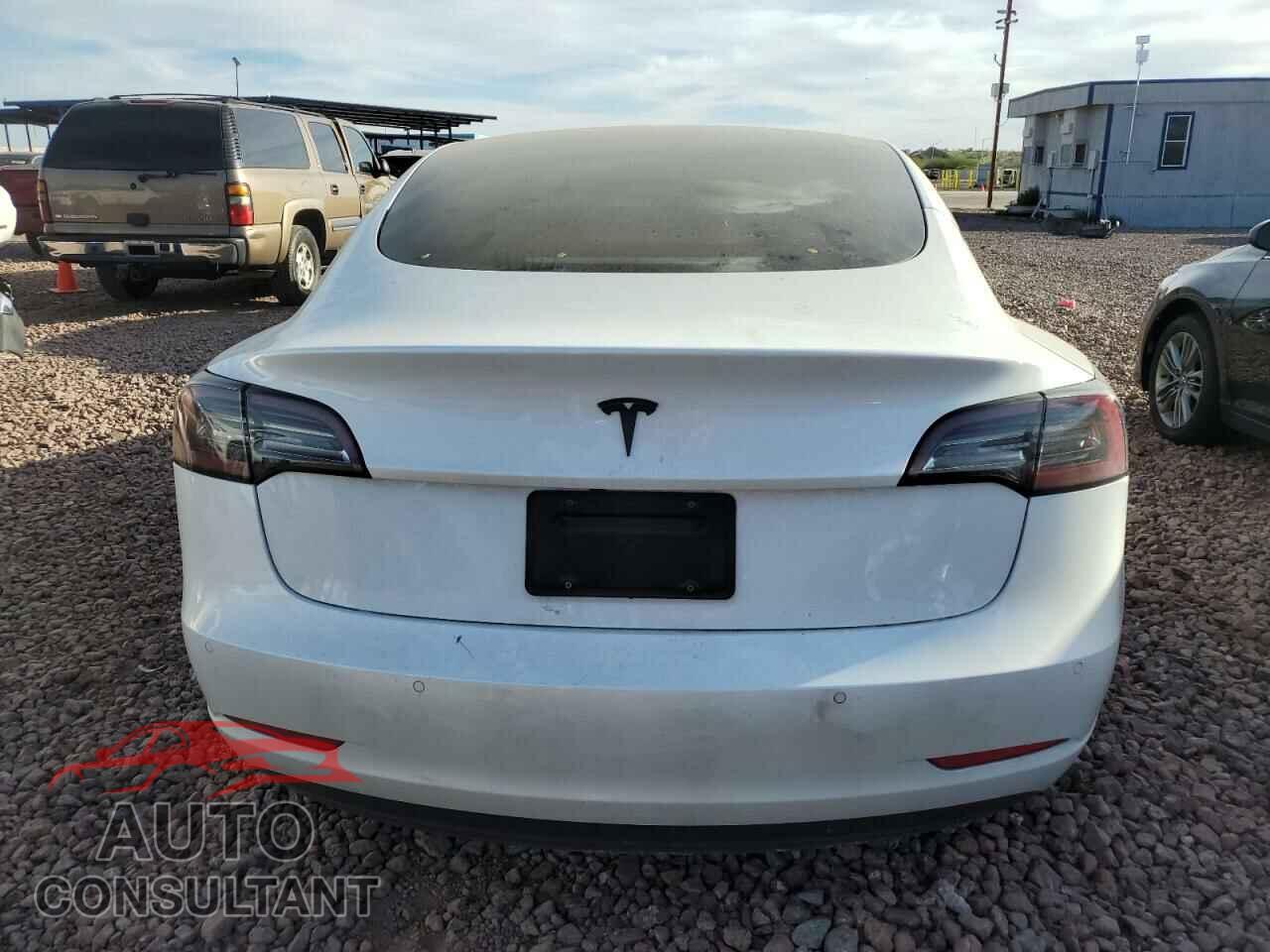 TESLA MODEL 3 2022 - 5YJ3E1EA8NF172372
