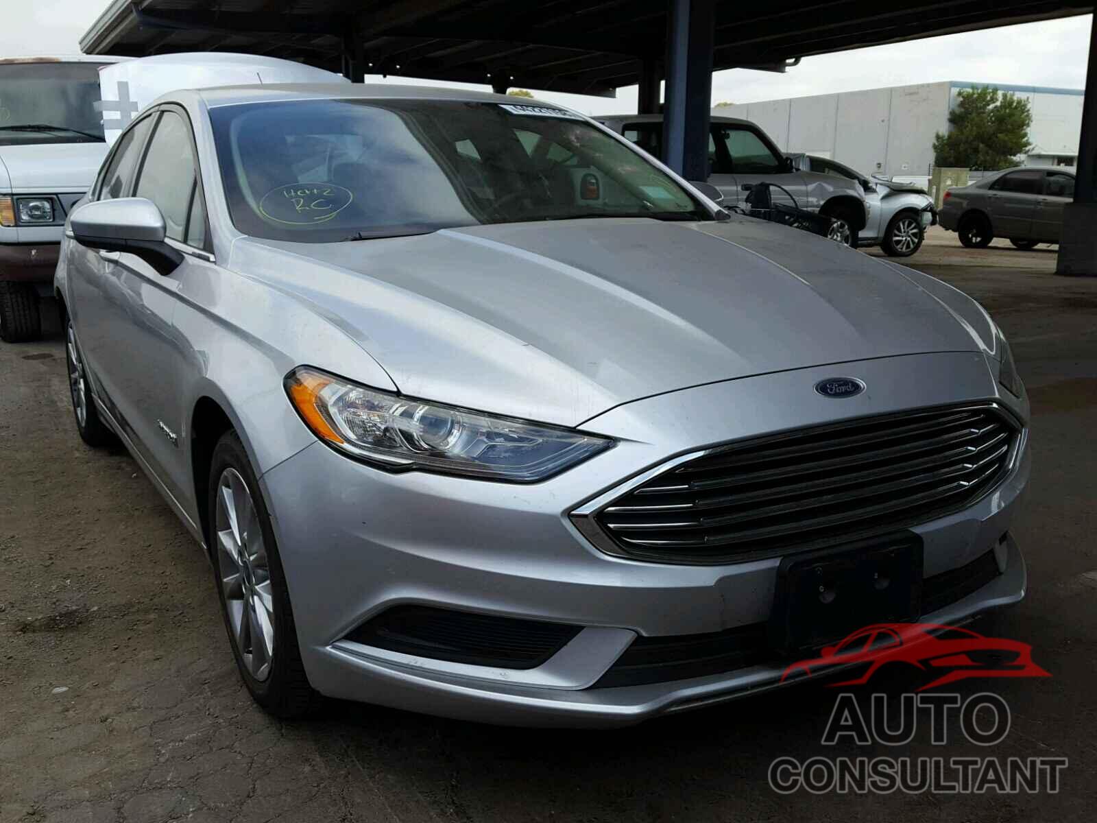FORD FUSION 2017 - 3FA6P0LU4HR381048