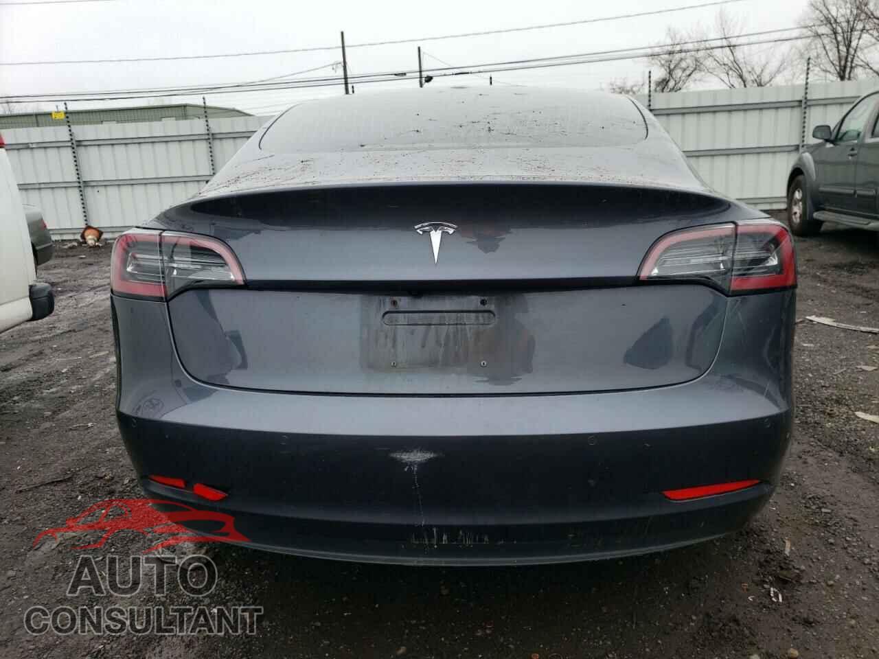TESLA MODEL 3 2018 - 5YJ3E1EB7JF087364
