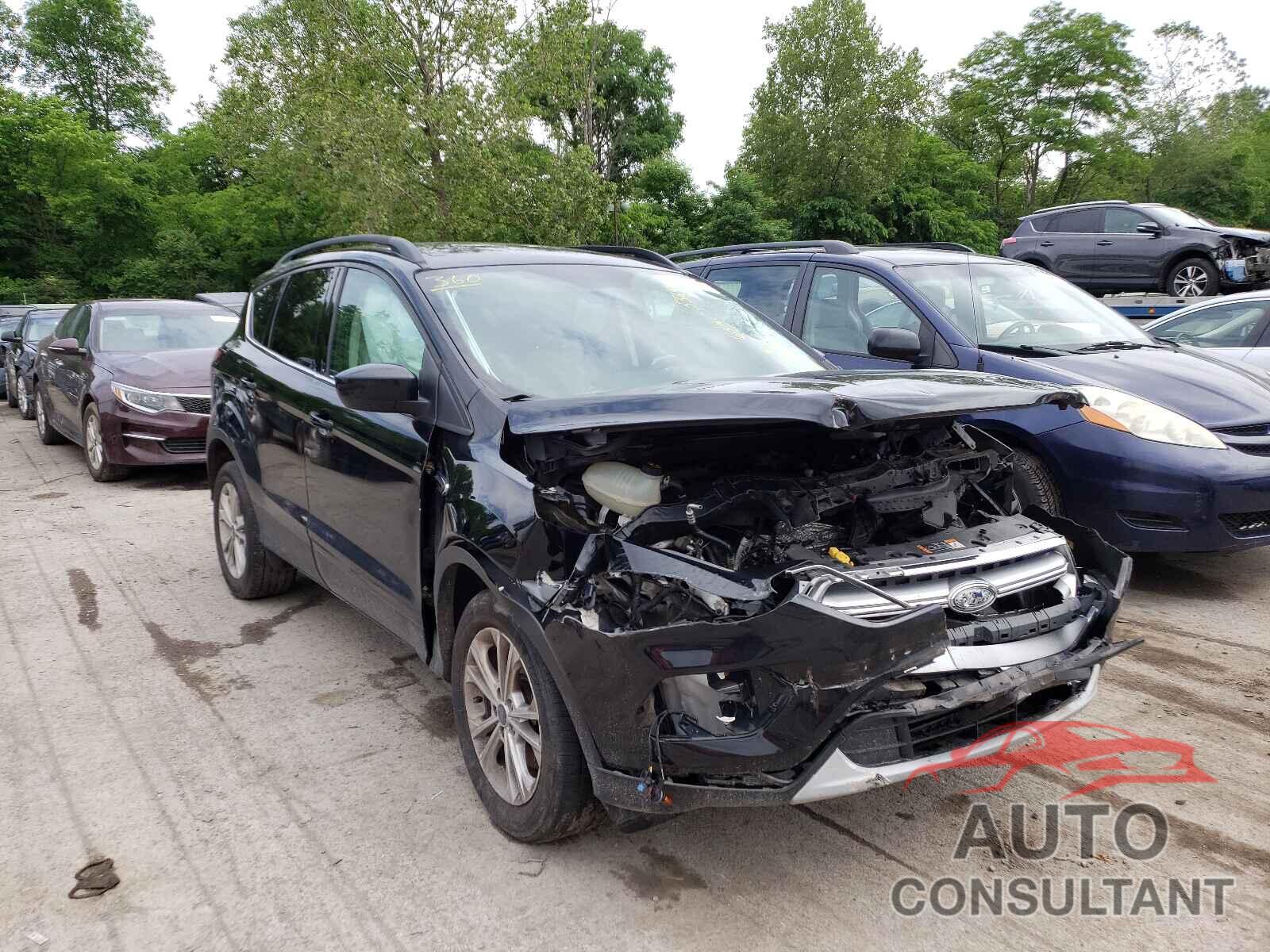 FORD ESCAPE 2017 - 1FMCU9GD8HUC39312