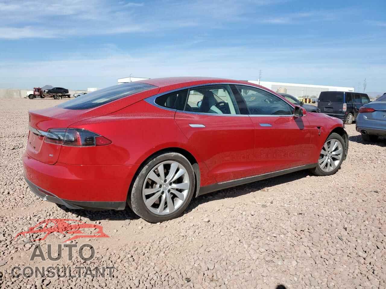 TESLA MODEL S 2013 - 5YJSA1CN8DFP27011