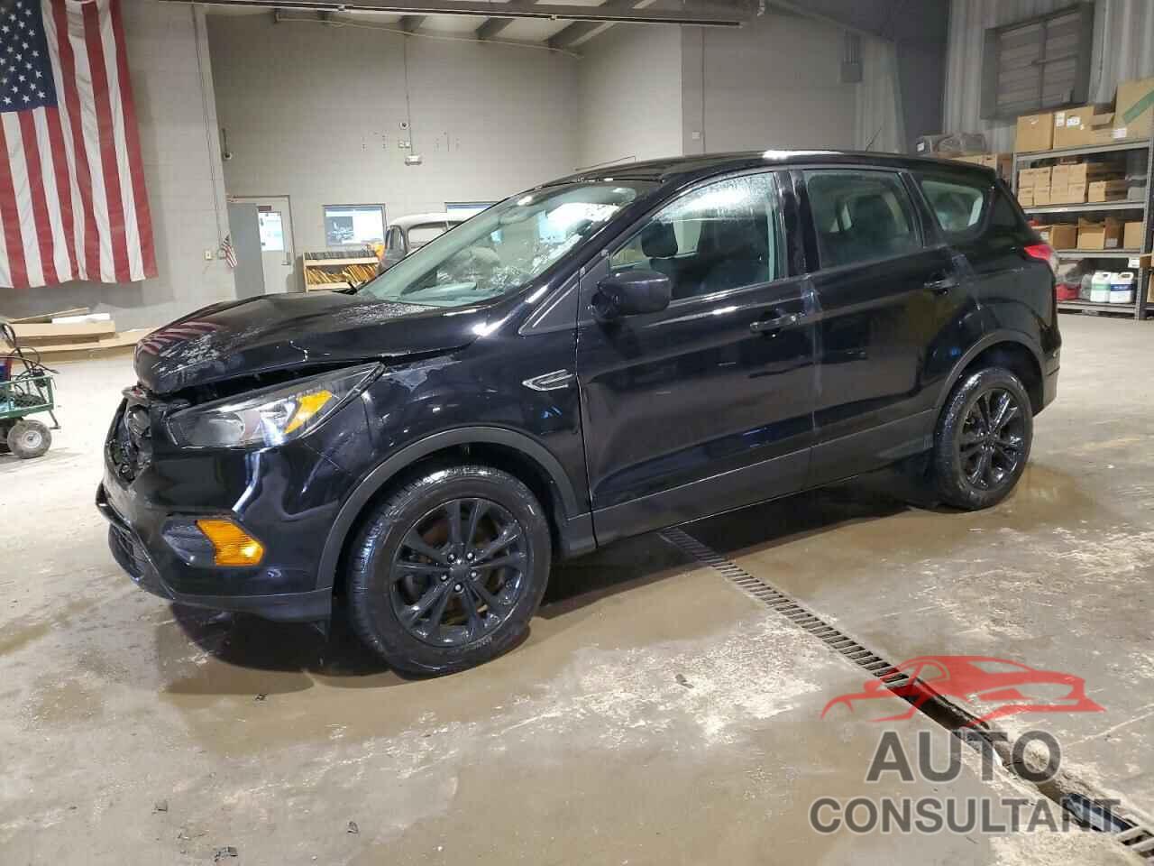 FORD ESCAPE 2018 - 1FMCU0F77JUB33432