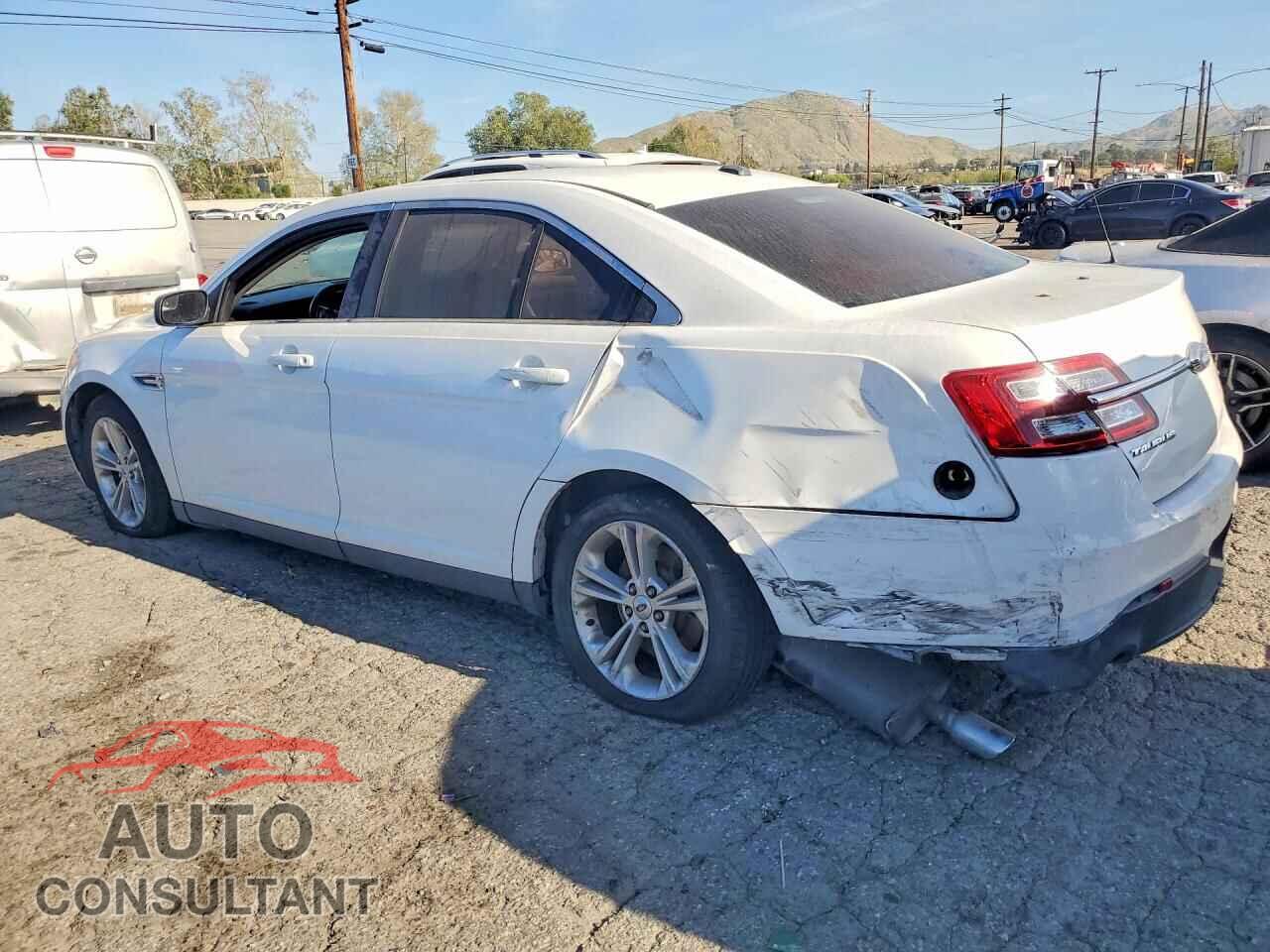 FORD TAURUS 2019 - 1FAHP2D84KG106946