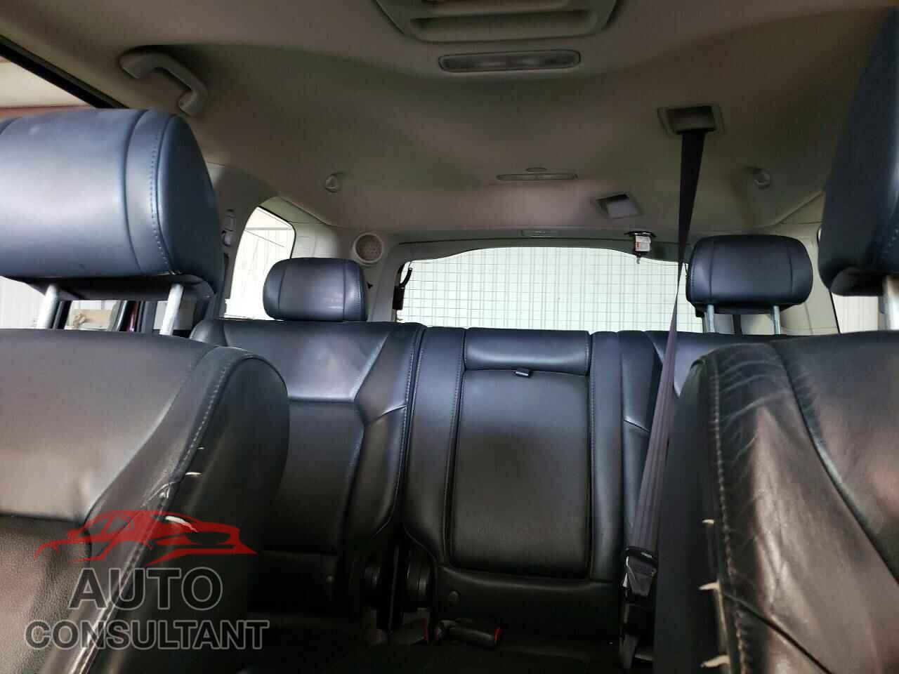 HONDA PILOT 2011 - 5FNYF4H90BB065253