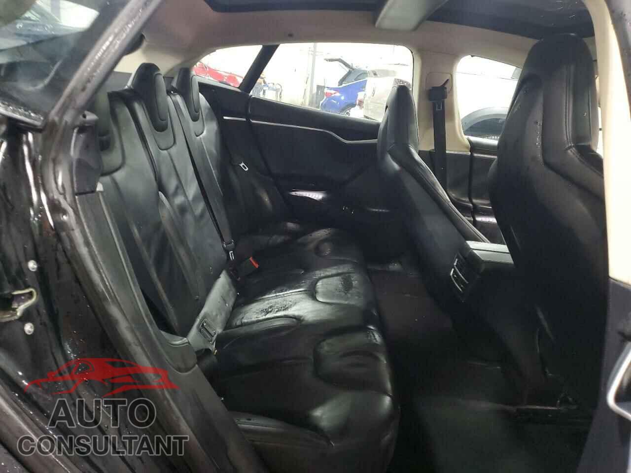 TESLA MODEL S 2013 - 5YJSA1CG6DFP03677