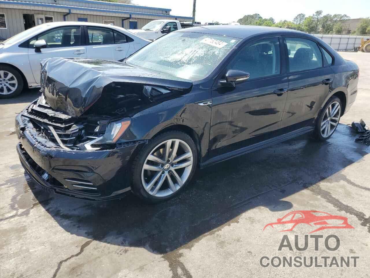 VOLKSWAGEN PASSAT 2018 - 1VWAA7A37JC034839