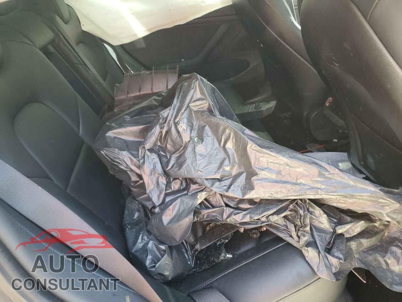 TESLA MODEL 3 2020 - 5YJ3E1EB3LF636903