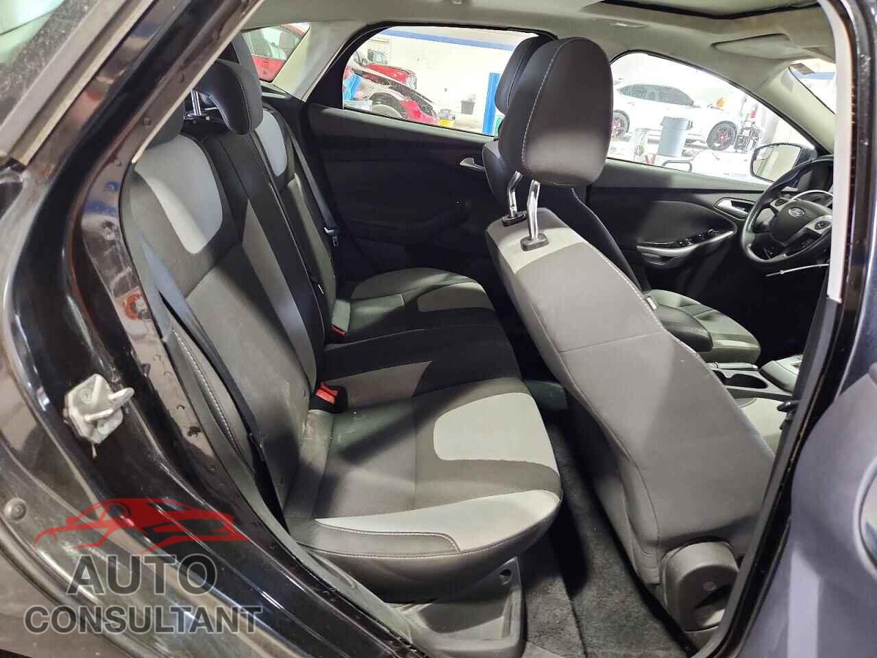 FORD FOCUS 2012 - 1FAHP3K20CL293387