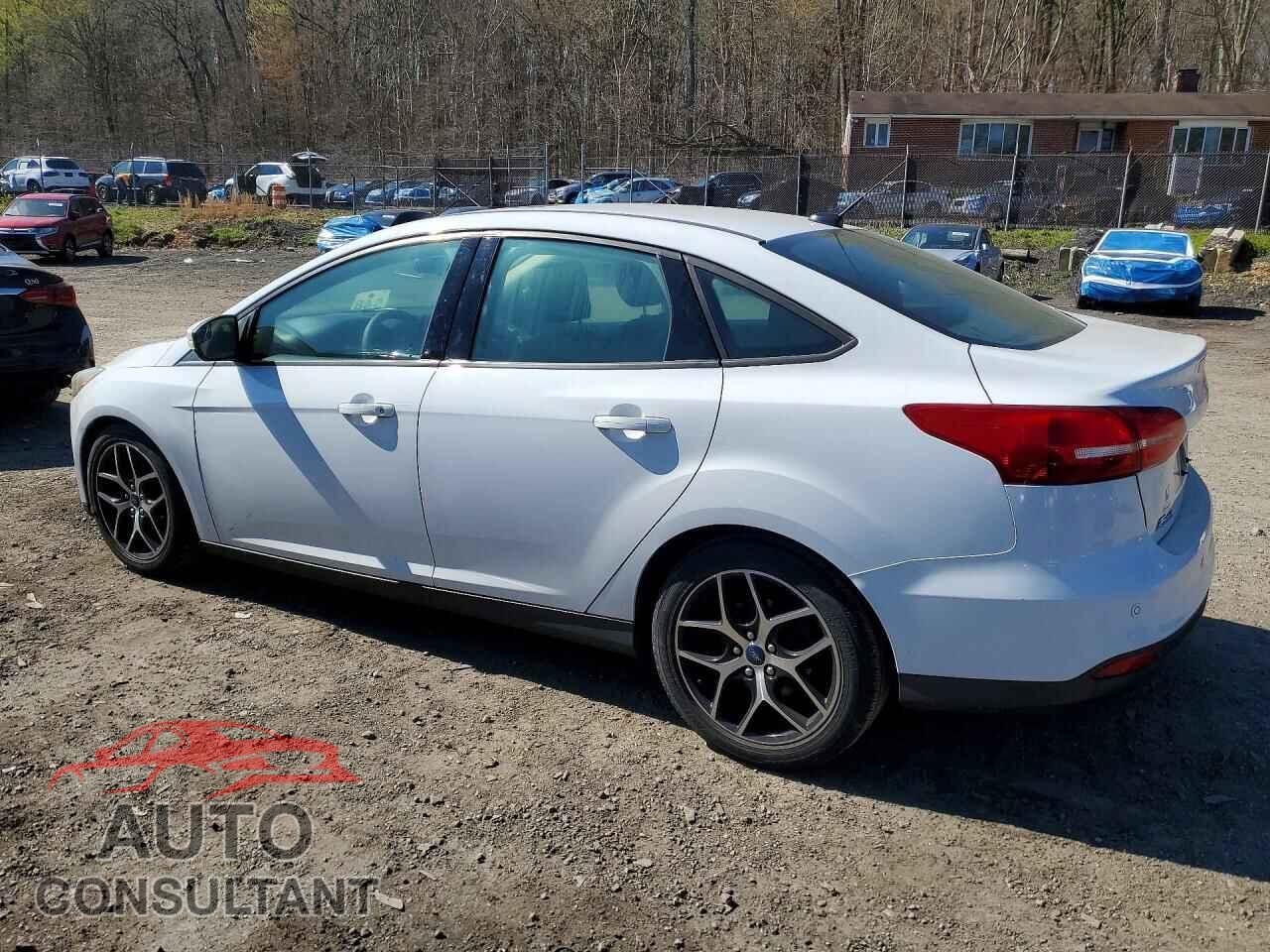 FORD FOCUS 2017 - 1FADP3H26HL282469