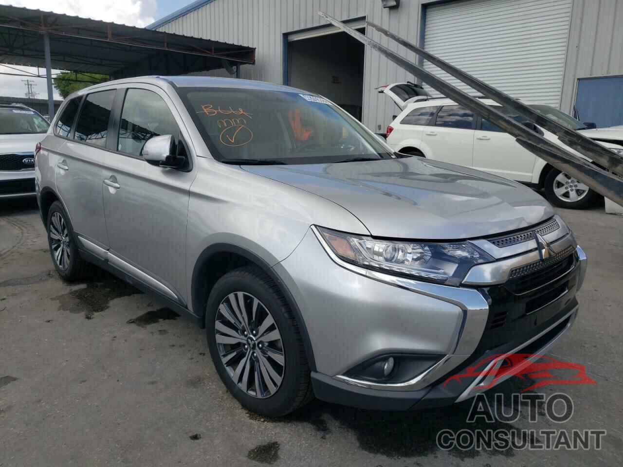 MITSUBISHI OUTLANDER 2019 - JA4AD3A30KZ019885