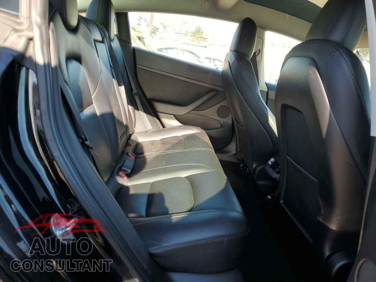 TESLA MODEL 3 2022 - 5YJ3E1EA7NF368741