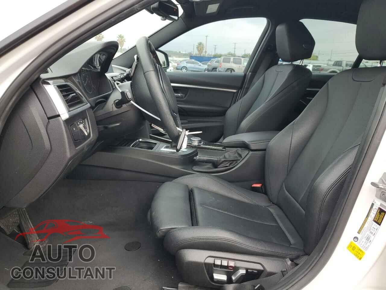 BMW 3 SERIES 2016 - WBA8E9G58GNU29262