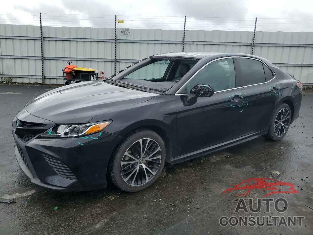 TOYOTA CAMRY 2018 - 4T1B11HK1JU629225