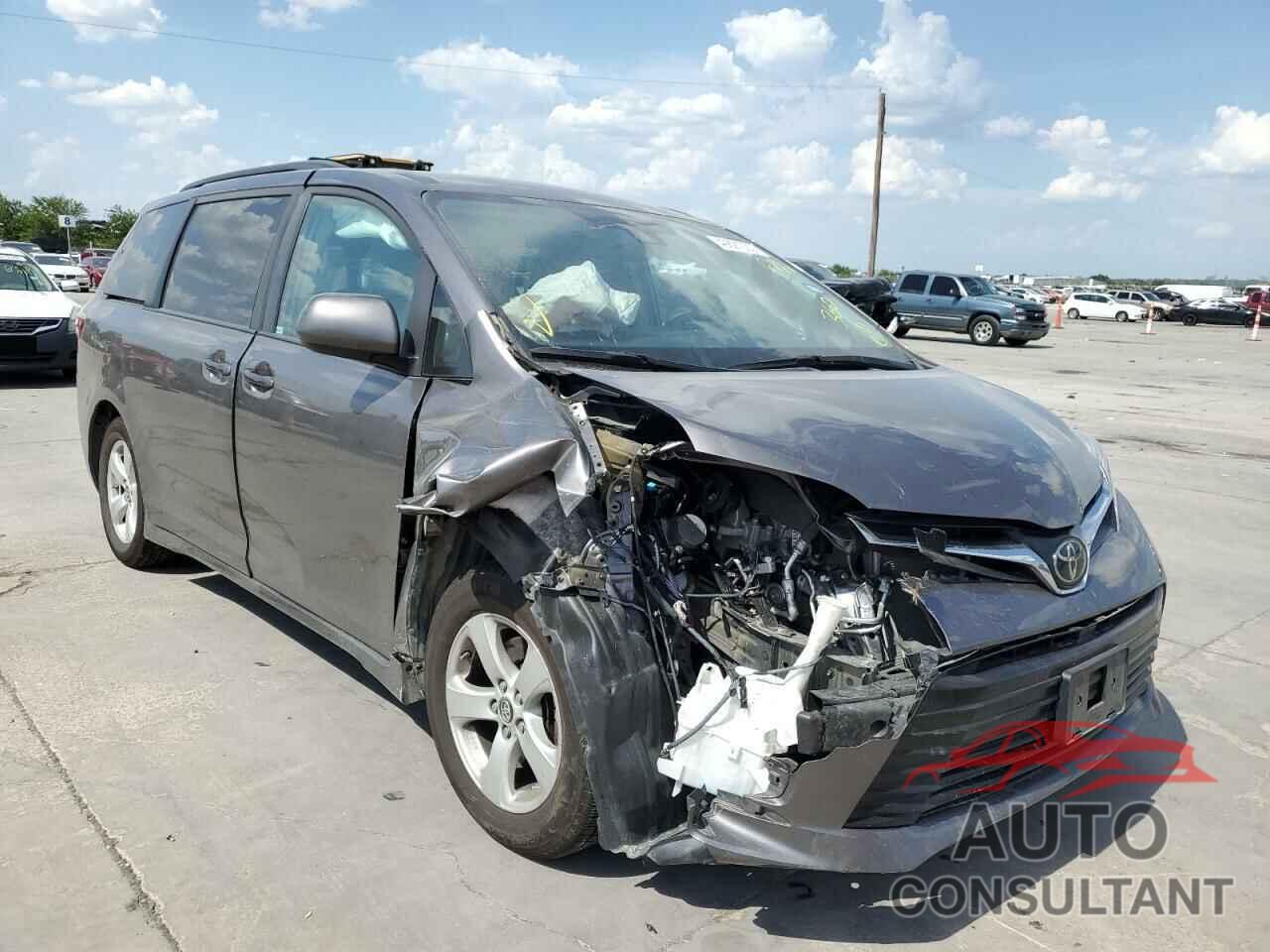 TOYOTA SIENNA 2019 - 5TDKZ3DC8KS011364