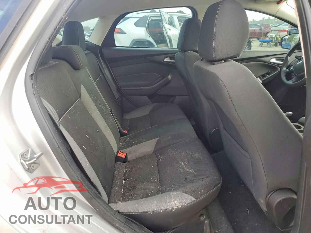 FORD FOCUS 2014 - 1FADP3K22EL453917