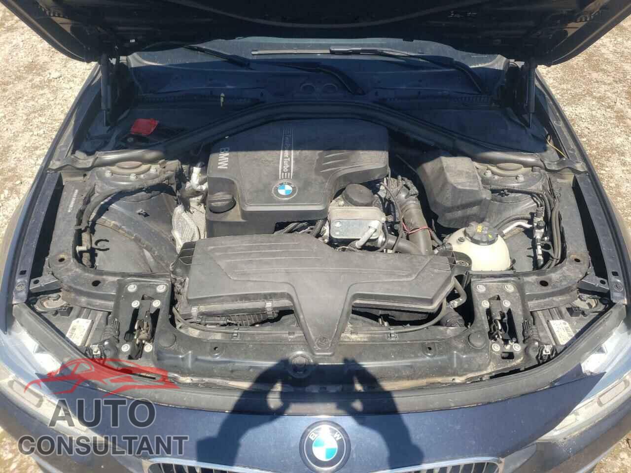 BMW 3 SERIES 2016 - WBA8E3G55GNU00637