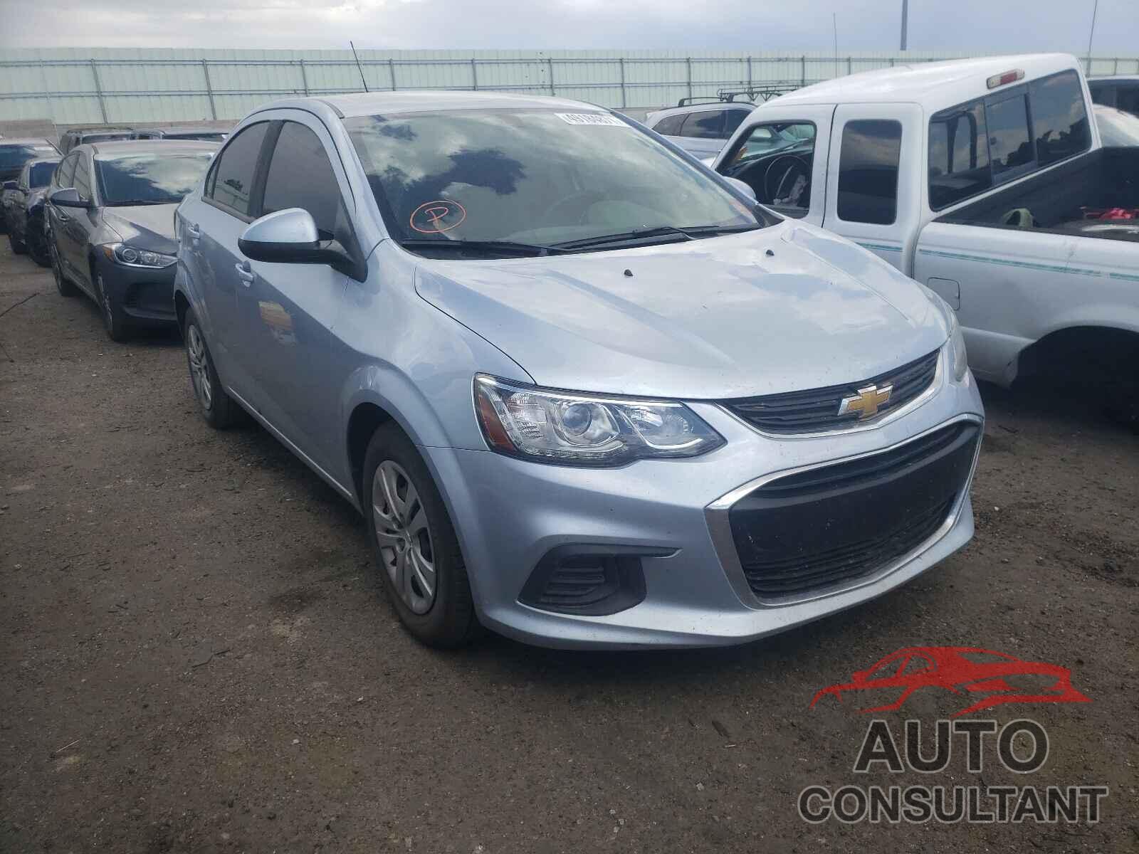 CHEVROLET SONIC 2017 - 1G1JB5SH3H4171871