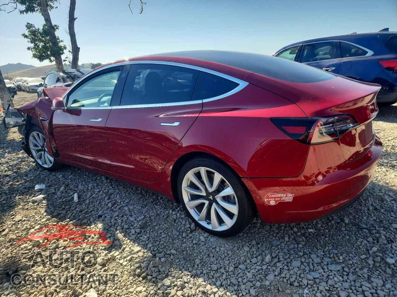 TESLA MODEL 3 2018 - 5YJ3E1EA8JF061721
