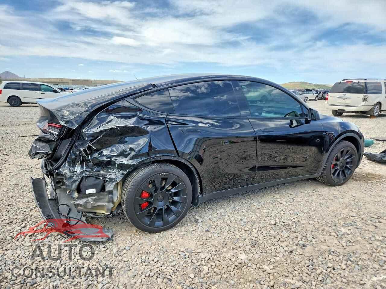 TESLA MODEL Y 2021 - 5YJYGDEEXMF302980