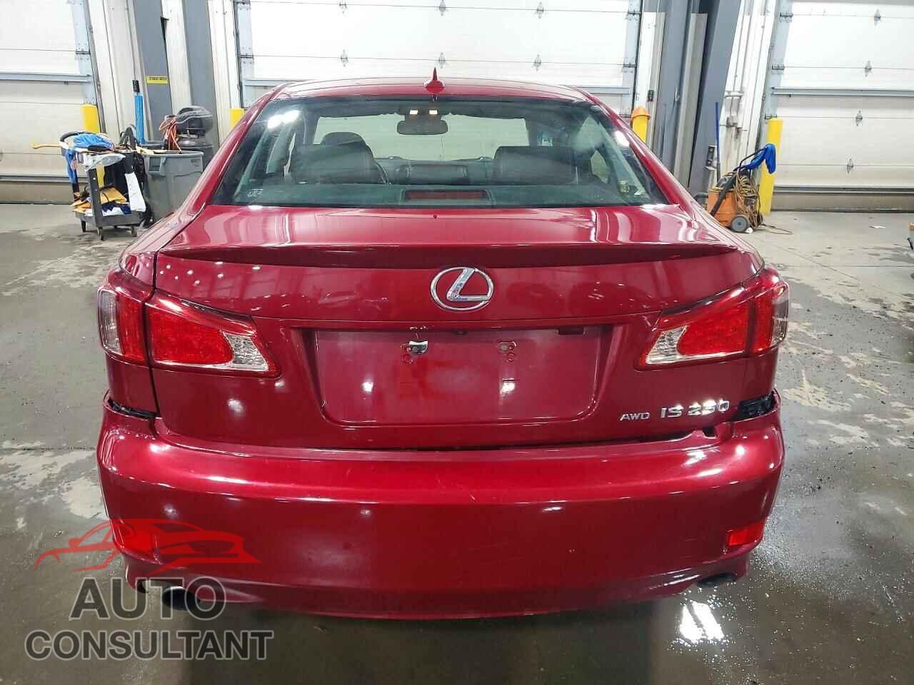LEXUS IS 2011 - JTHCF5C23B5051115