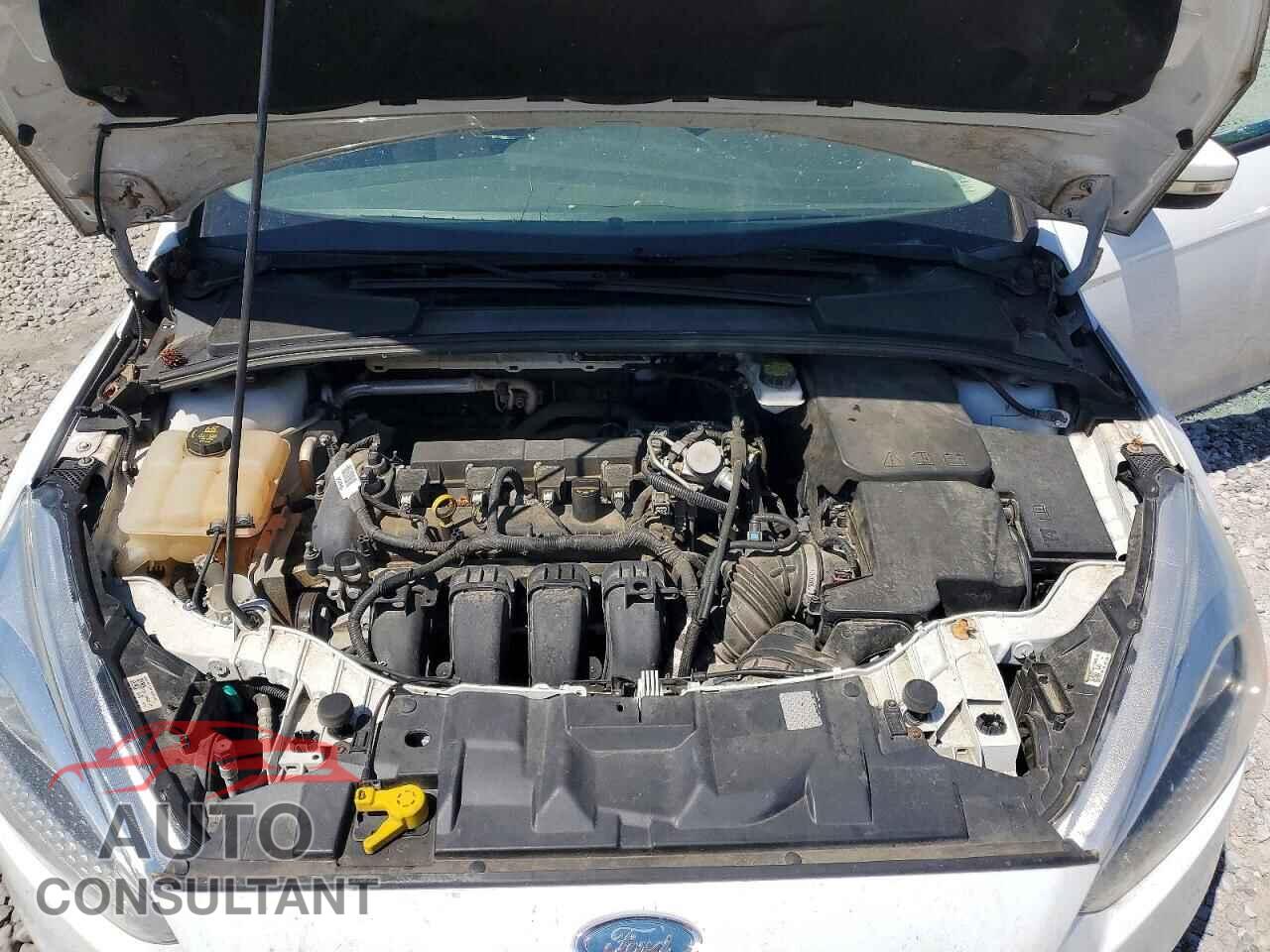 FORD FOCUS 2017 - 1FADP3F22HL337597