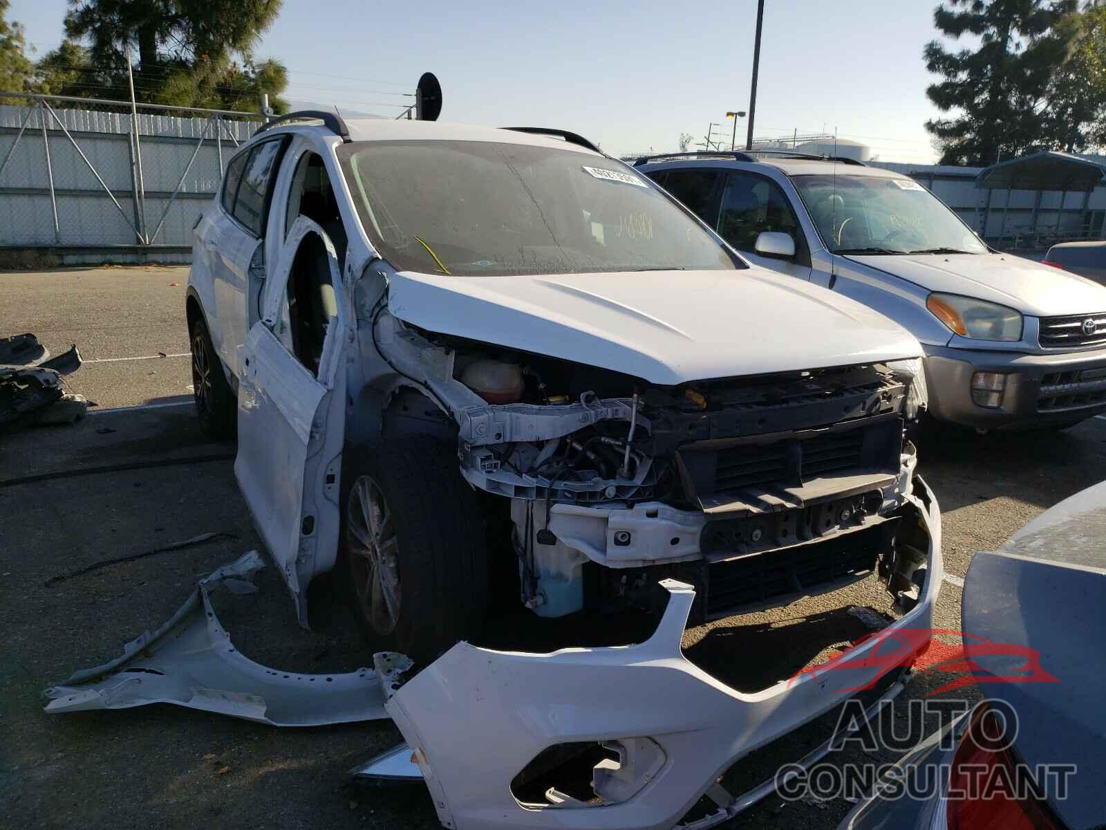 FORD ESCAPE 2017 - 1FMCU9GD4HUE17376