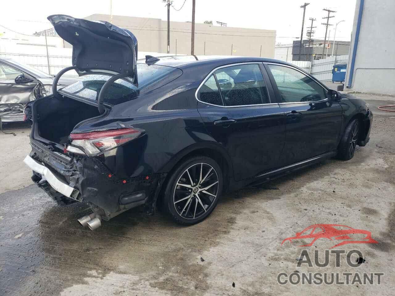 TOYOTA CAMRY 2021 - 4T1G11AK1MU424704