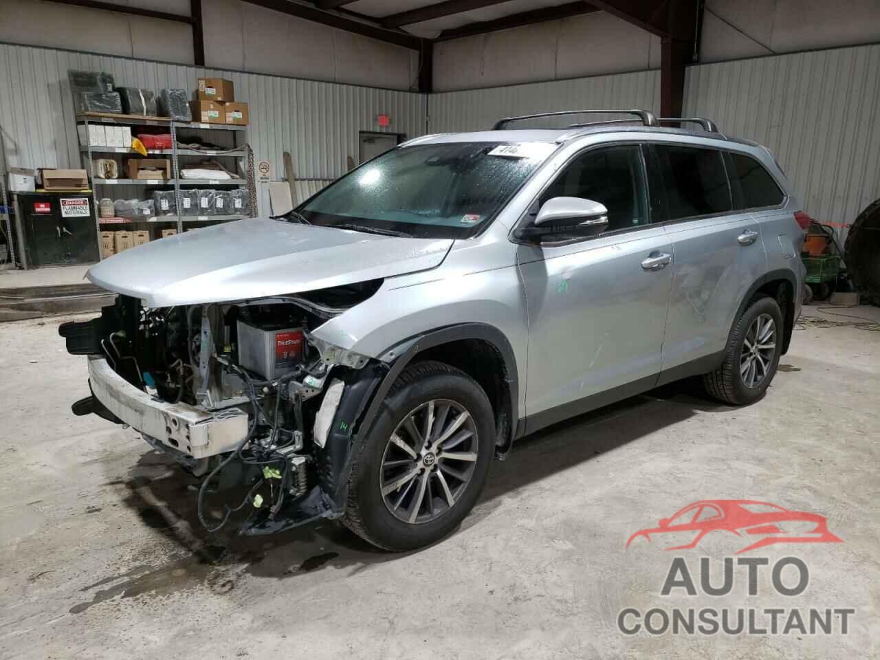 TOYOTA HIGHLANDER 2019 - 5TDJZRFH5KS920623