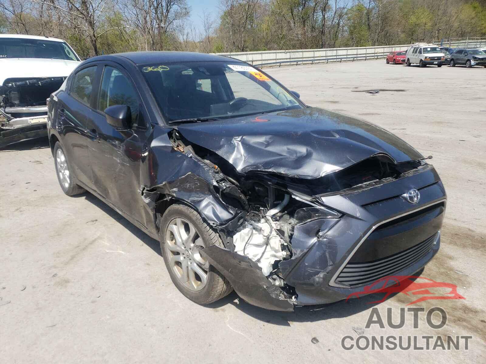 TOYOTA YARIS 2017 - 3MYDLBYV4HY152595