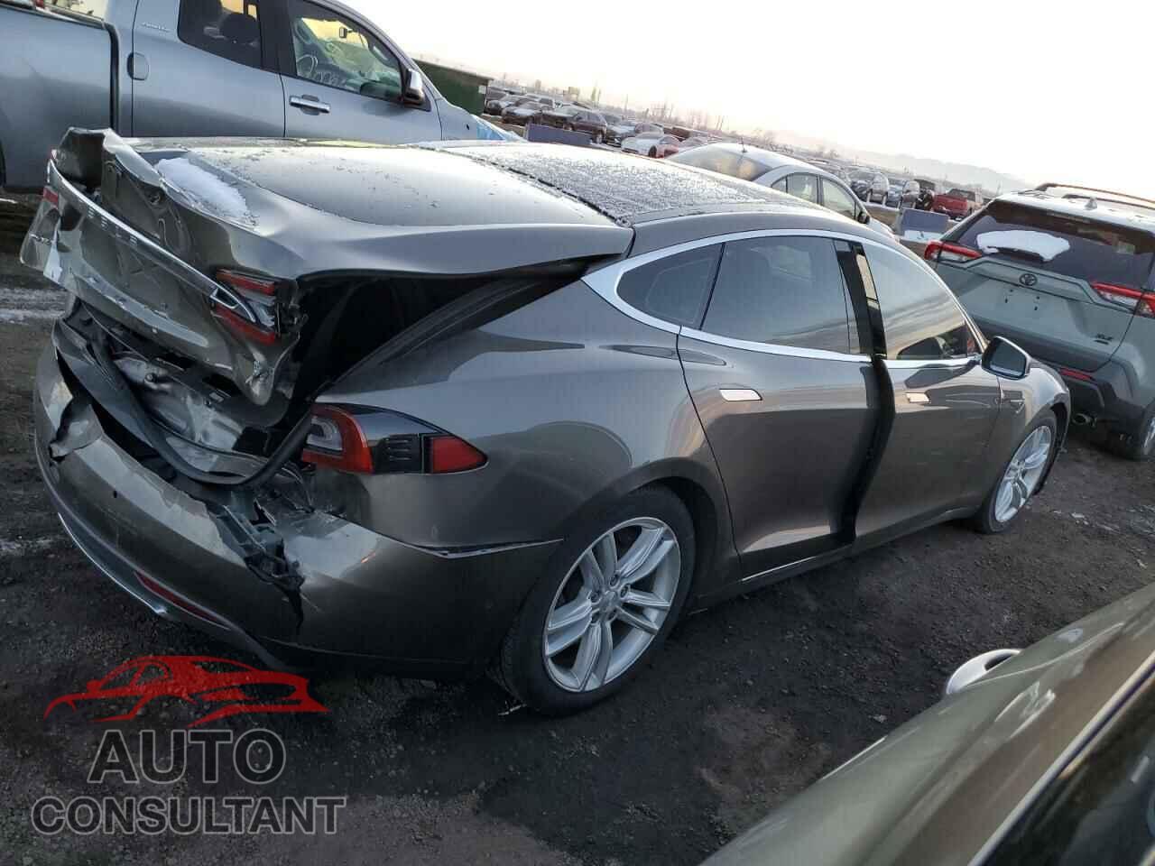 TESLA MODEL S 2015 - 5YJSA1E24FF115121