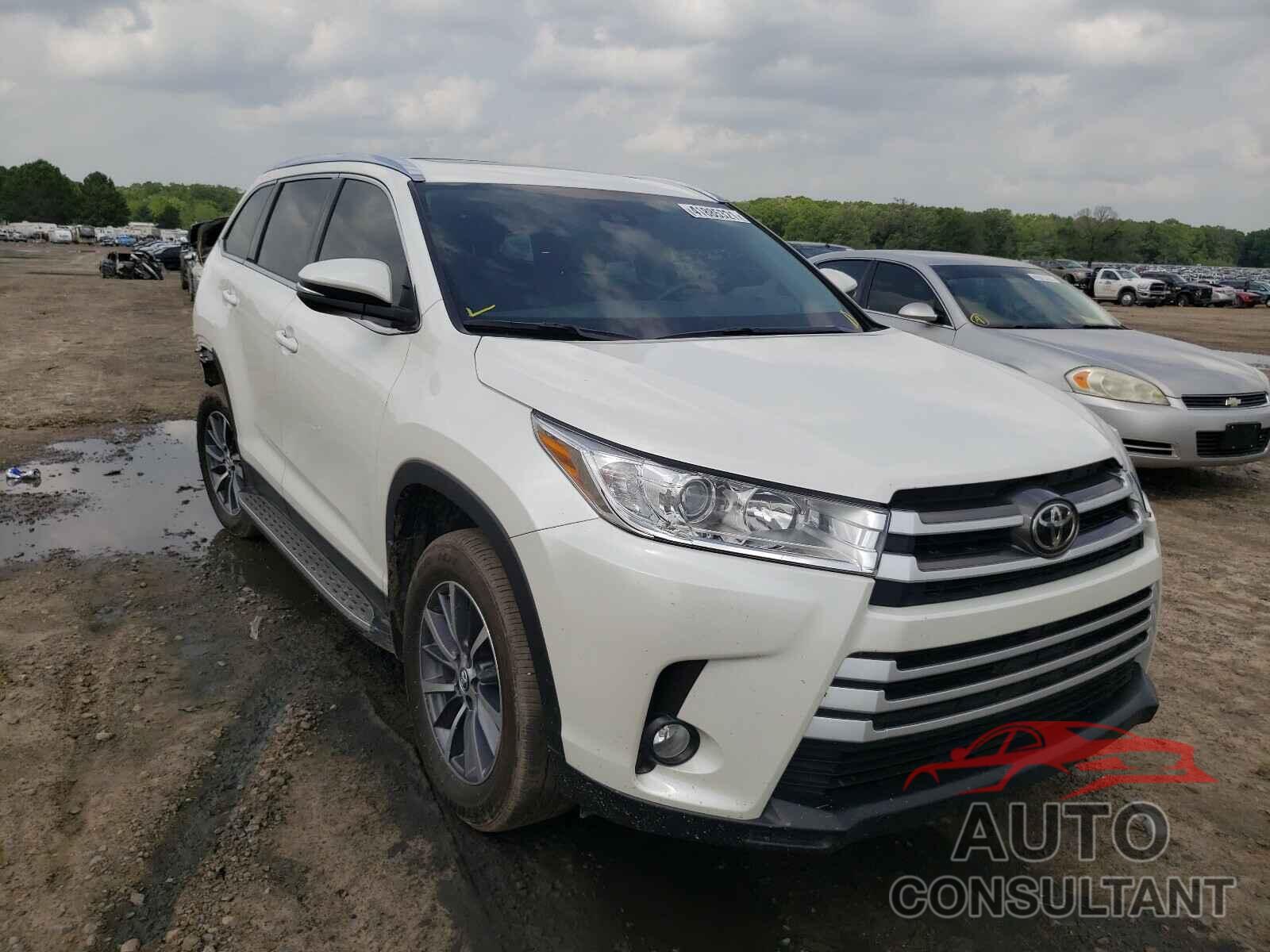 TOYOTA HIGHLANDER 2019 - 5TDKZRFH0KS342760