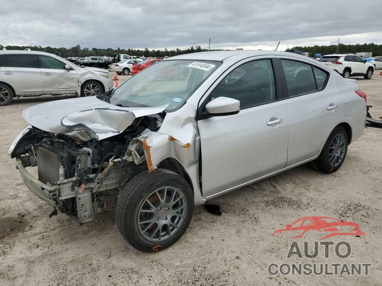 NISSAN VERSA 2018 - 3N1CN7AP1JL868051