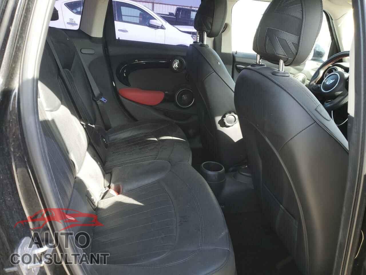 MINI COOPER 2015 - WMWXU3C53F2B59622