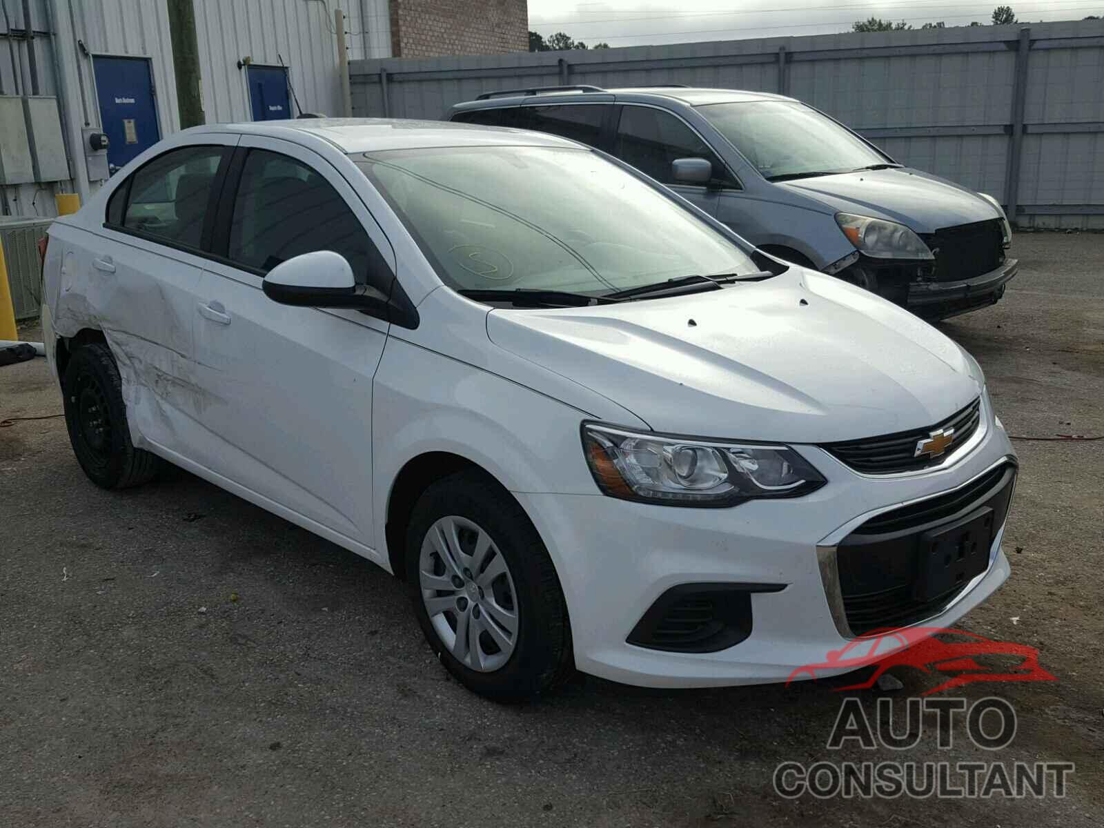 CHEVROLET SONIC 2017 - 1G1JB5SH0H4137967