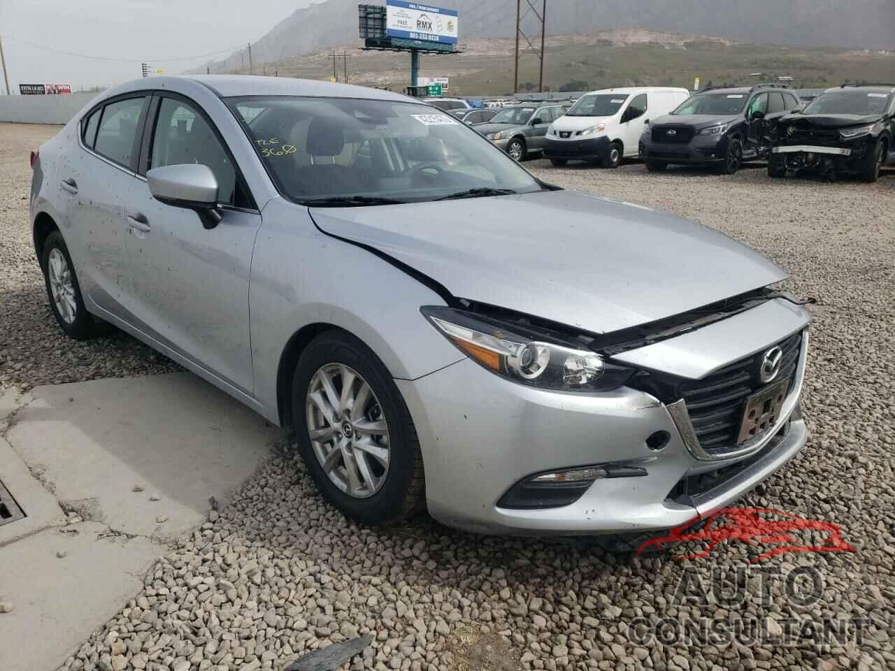 MAZDA 3 2018 - 3MZBN1U76JM200397