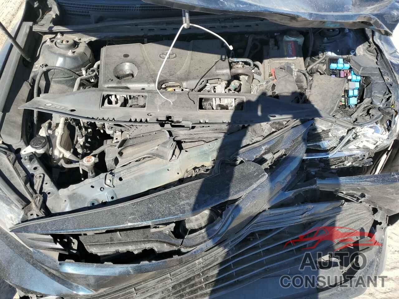 TOYOTA CAMRY 2018 - 4T1B11HK8JU629190