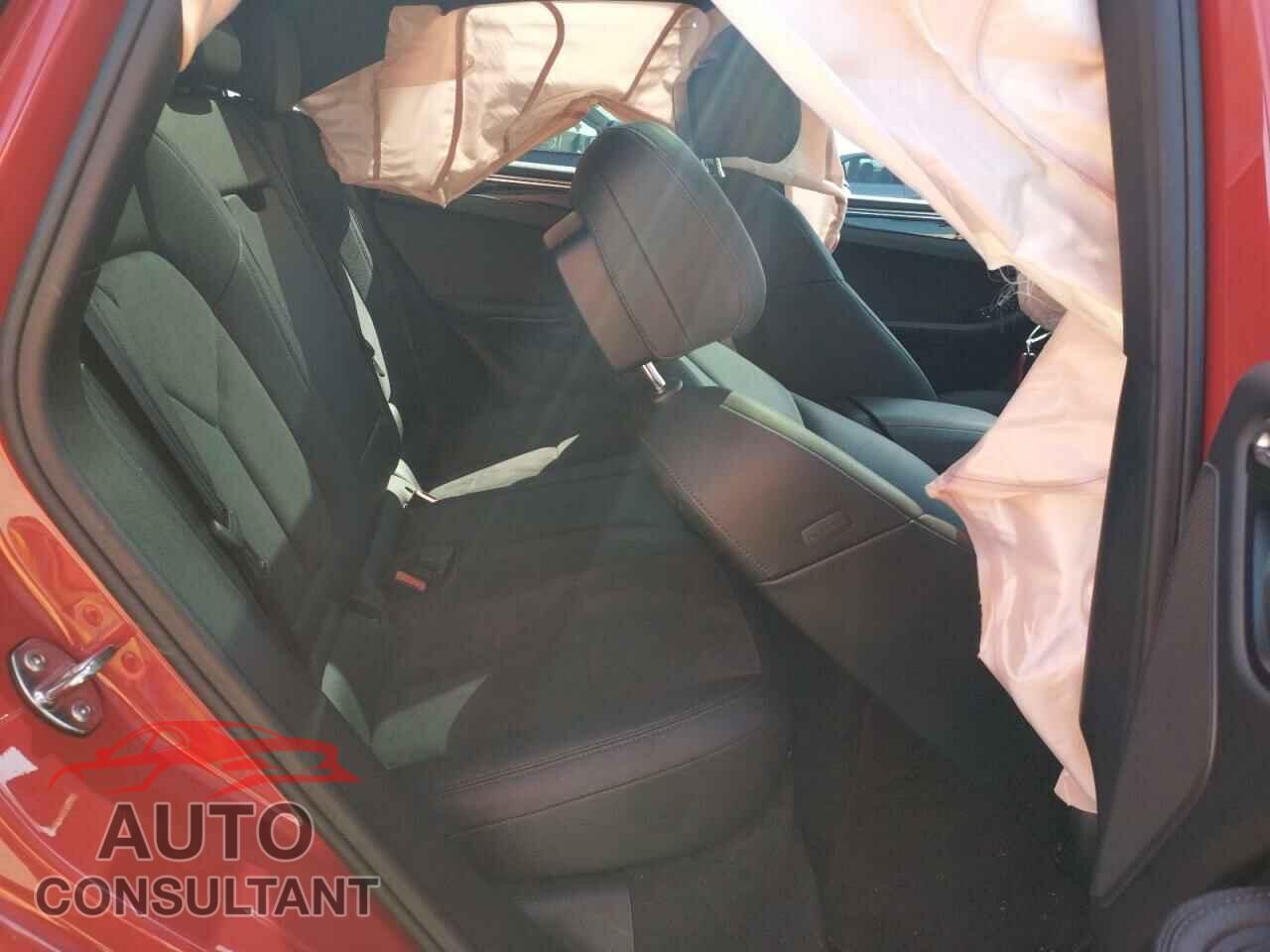 PORSCHE MACAN 2018 - WP1AA2A56JLB02697