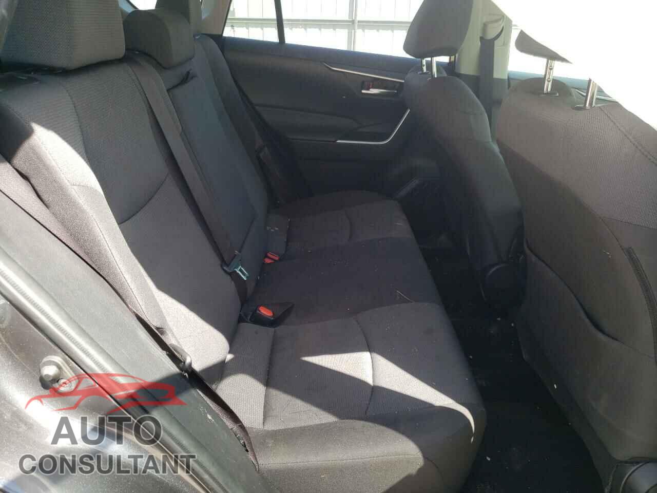 TOYOTA RAV4 2019 - JTMP1RFV8KD012797
