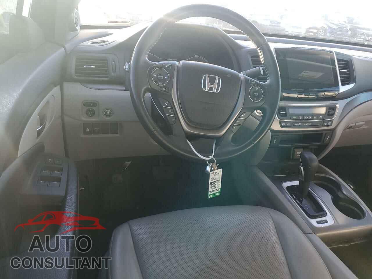 HONDA RIDGELINE 2018 - 5FPYK3F64JB006162