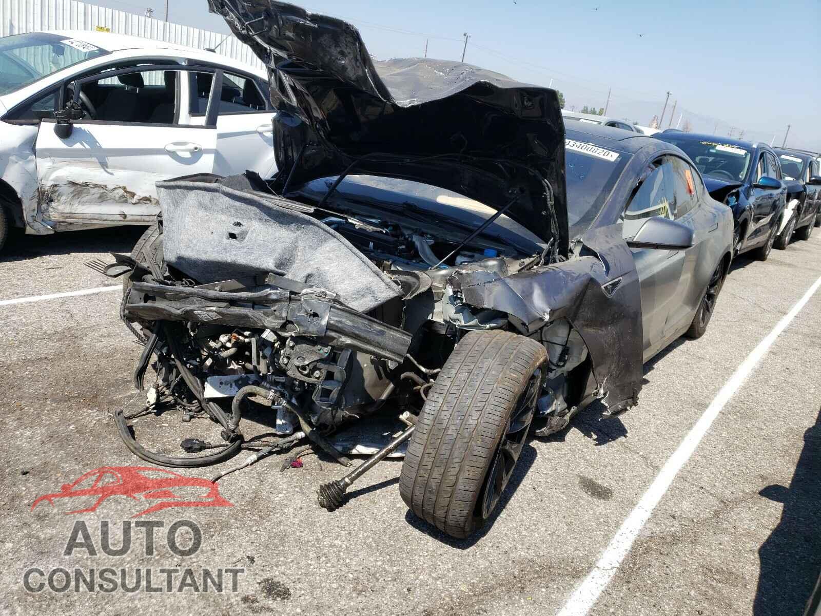 TESLA MODEL S 2016 - 5YJSA1E40GF144585