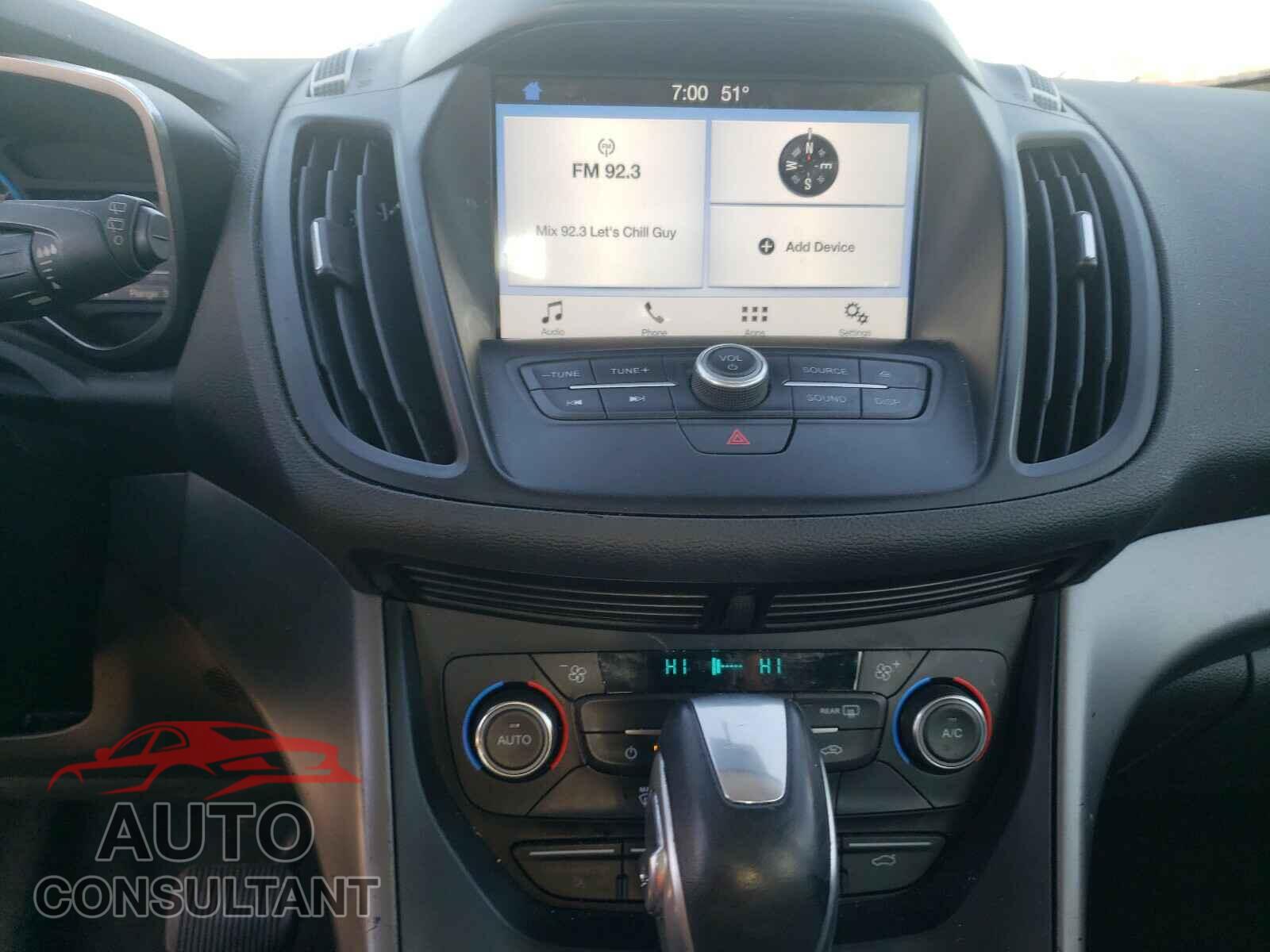 FORD CMAX 2017 - 1FADP5EU6HL104613