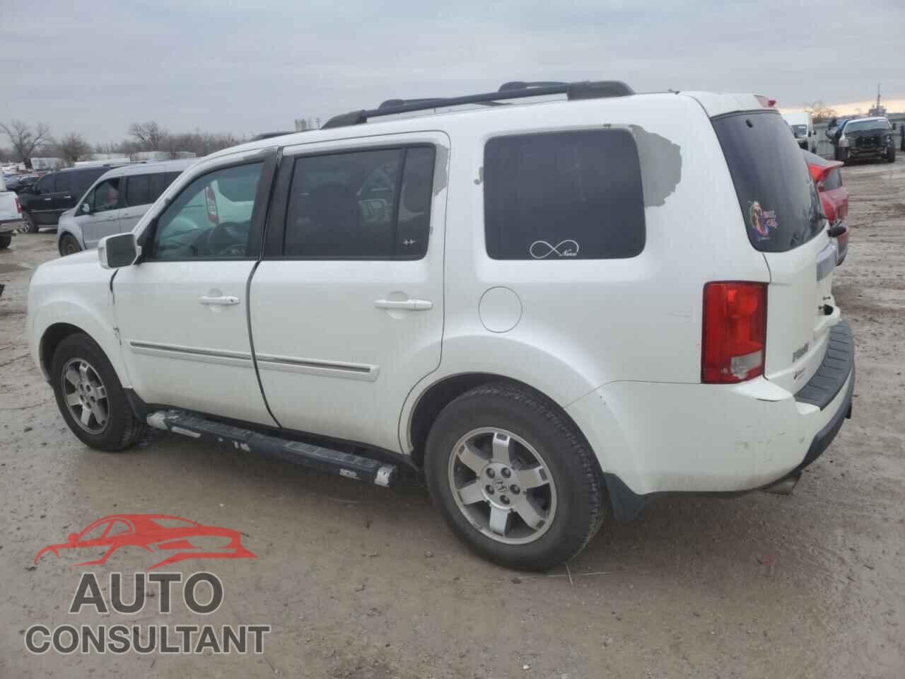 HONDA PILOT 2011 - 5FNYF4H98BB101934