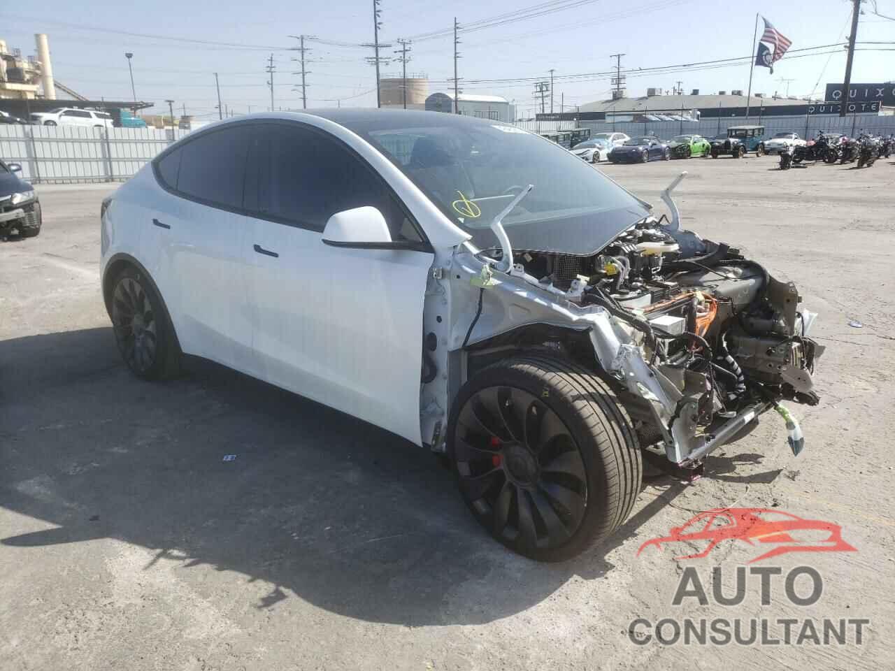 TESLA MODEL Y 2021 - 5YJYGDEF3MF276943