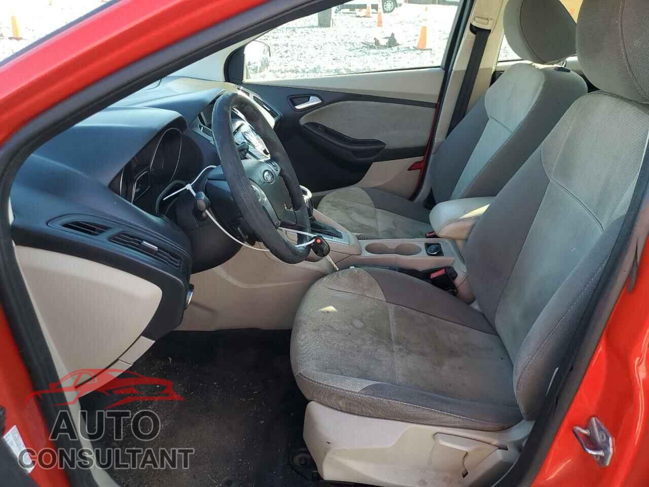 FORD FOCUS 2013 - 1FADP3F2XDL193744
