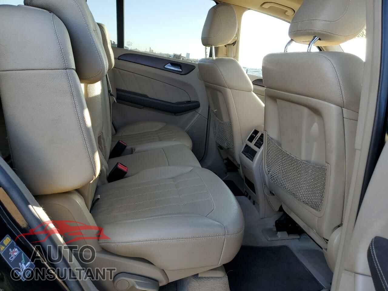 MERCEDES-BENZ GL-CLASS 2015 - 4JGDF2EE1FA490964